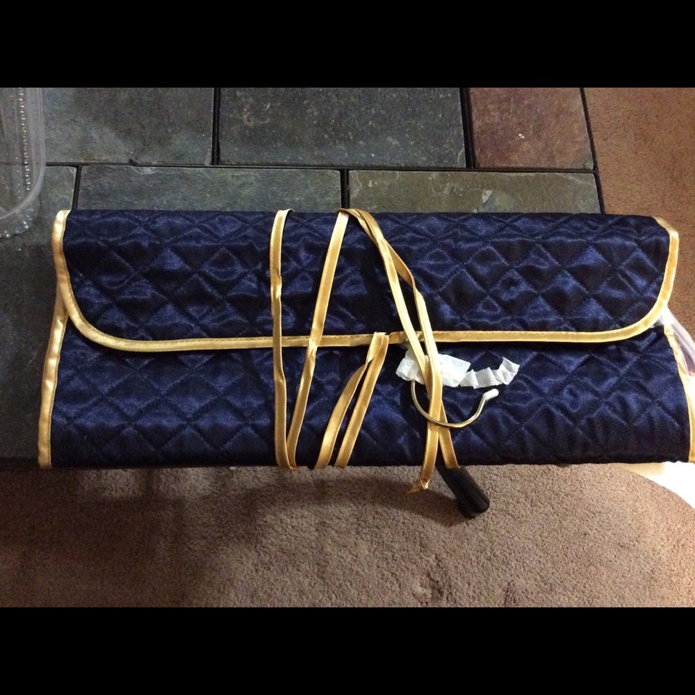 Jewelry Roll (jewelry not included) - Picture 1 of 2